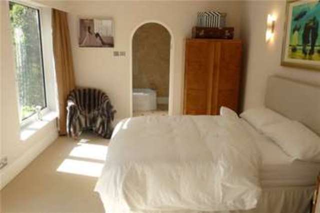  Image of 3 bedroom Detached house for sale in Park Drive Bradford BD9 at Bradford West Yorkshire Shipley, BD9 4DS