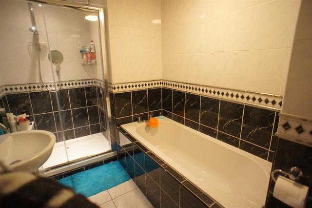  Image of 2 bedroom Flat to rent in Park Grange Croft Sheffield S2 at Sheffield  Sheffield, S2 3QJ