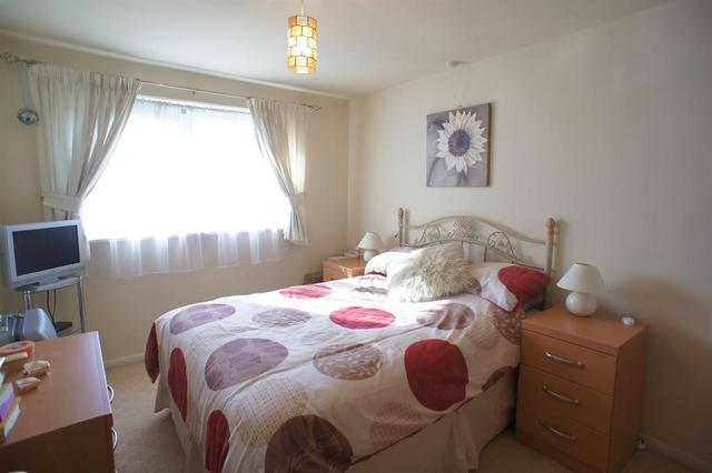 Image of 2 bedroom Flat to rent in Park Grange Croft Sheffield S2 at Sheffield  Sheffield, S2 3QJ