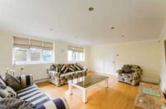  Image of 5 bedroom Detached house for sale in Park Lane Blaxton Doncaster DN9 at Blaxton Doncaster Blaxton, DN9 3AT