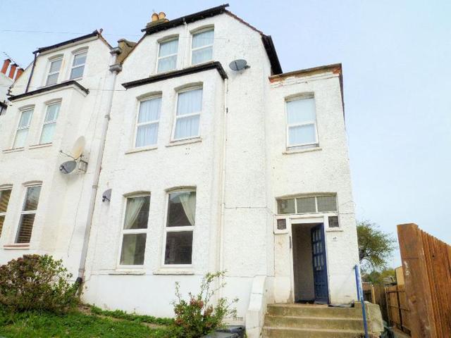  Image of Studio flat to rent in Park Road High Barnet Barnet EN5 at Barnet, EN5 5SE