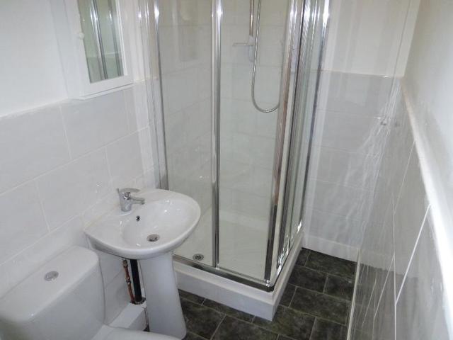  Image of Studio flat to rent in Park Road High Barnet Barnet EN5 at Barnet, EN5 5SE