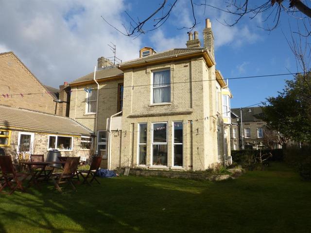  Image of 6 bedroom Detached house for sale in Park Road Lowestoft NR32 at Park Road  Lowestoft, NR32 4HU