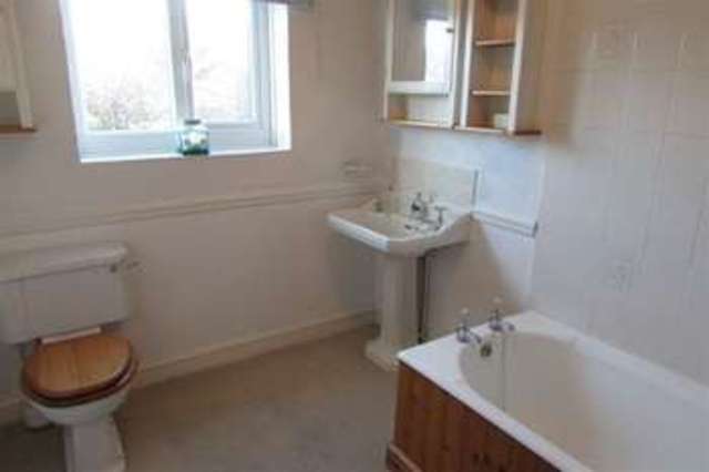  Image of 2 bedroom Terraced house for sale in Park Road Street BA16 at Street, BA16 0JN