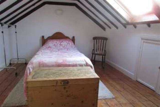  Image of 2 bedroom Terraced house for sale in Park Road Street BA16 at Street, BA16 0JN