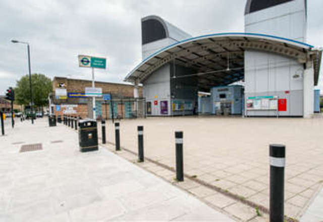  Image of 2 bedroom Flat for sale in Stebondale Street London E14 at Stebondale Street  Canary Wharf, E14 3DG