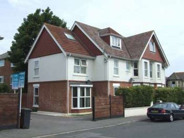  Image of 2 bedroom Flat for sale in Parkwood Road Southbourne Bournemouth BH5 at Parkwood Road Southbourne BOURNEMOUTH, BH5 2BW