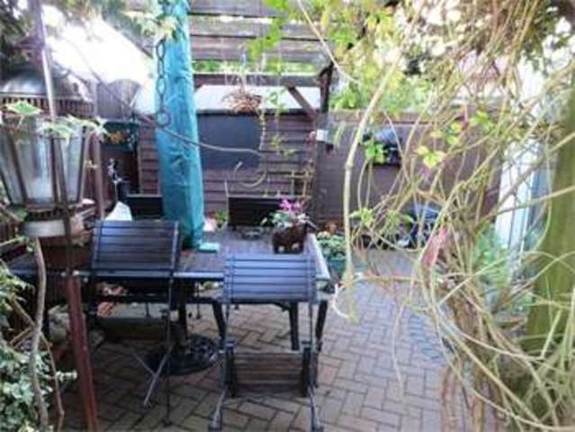  Image of 4 bedroom Detached house for sale in Pavilion Drive Leigh-on-Sea SS9 at Pavilion Drive Leigh on sea Leigh-on-Sea, SS9 3JR