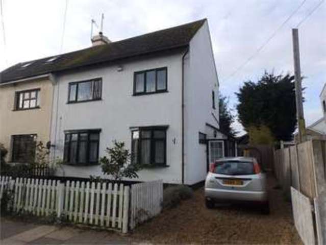  Image of 1 bedroom House Share to rent in Pavilion Drive Leigh-on-Sea SS9 at Pavilion drive Leigh on sea Leigh-on-Sea, SS9 3JS