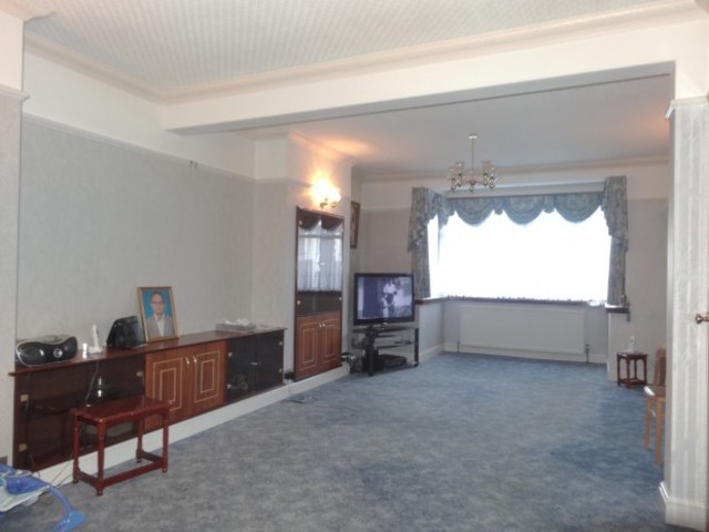  Image of 6 bedroom Semi-Detached house to rent in Paxford Road Wembley HA0 at Paxford Road  Wembley, HA0 3RJ