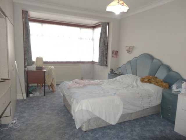  Image of 6 bedroom Semi-Detached house to rent in Paxford Road Wembley HA0 at Paxford Road  Wembley, HA0 3RJ