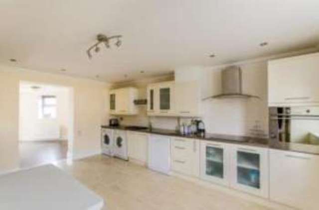  Image of 3 bedroom Semi-Detached house for sale in Paxton Crescent Armthorpe Doncaster DN3 at Armthorpe Doncaster Armthorpe, DN3 2AW