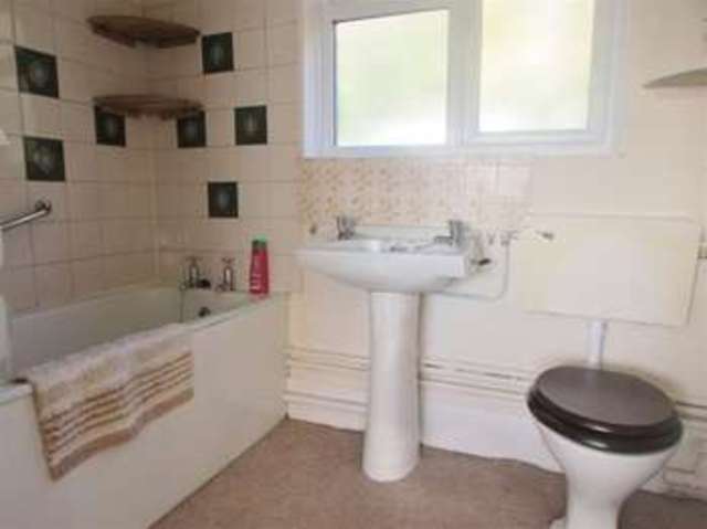  Image of 4 bedroom Detached house for sale in Peak Lane Compton Dundon Somerton TA11 at Somerton, TA11 6NZ