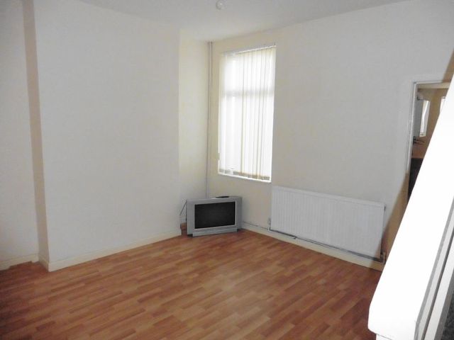  Image of 3 bedroom Terraced house to rent in Peel Road Bootle L20 at Peel Road  Bootle, L20 4JX