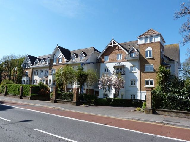  Image of 3 bedroom Retirement Property for sale in Lansdowne Road Bournemouth BH1 at 56-58 Lansdowne Road  Bournemouth, BH1 1RH
