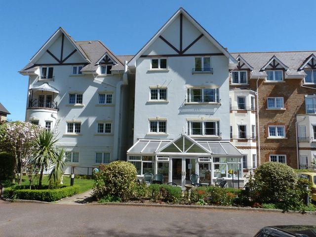  Image of 3 bedroom Retirement Property for sale in Lansdowne Road Bournemouth BH1 at 56-58 Lansdowne Road  Bournemouth, BH1 1RH
