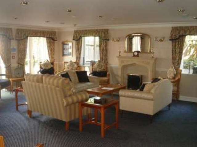  Image of 1 bedroom Flat for sale in Kenton Road Harrow HA3 at Kenton Road  Harrow, HA3 0XT