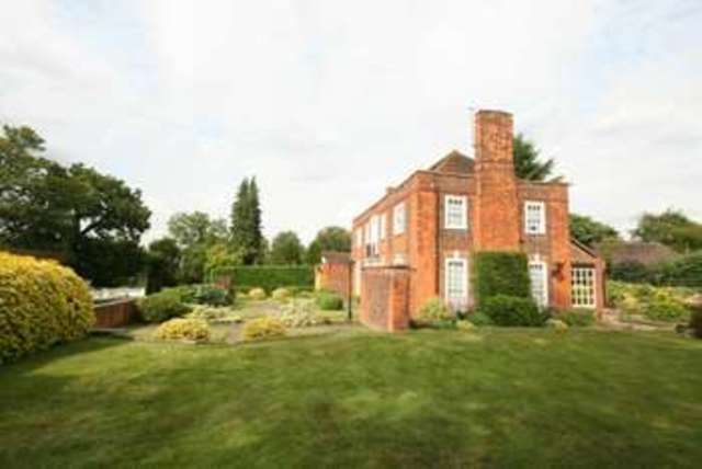  Image of 4 bedroom Detached house for sale in Pembroke Road Northwood HA6 at Moor Park  Northwood, HA6 2HP