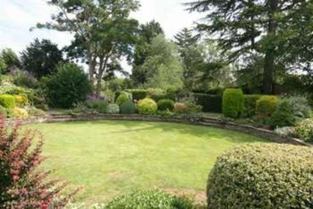  Image of 4 bedroom Detached house for sale in Pembroke Road Northwood HA6 at Moor Park  Northwood, HA6 2HP