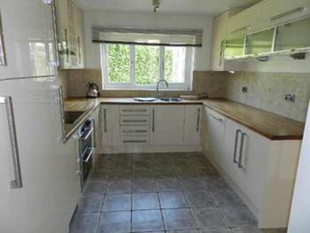  Image of 4 bedroom Detached house to rent in Pendle Gardens Culcheth Warrington WA3 at Culcheth  Warrington, WA3 4LU