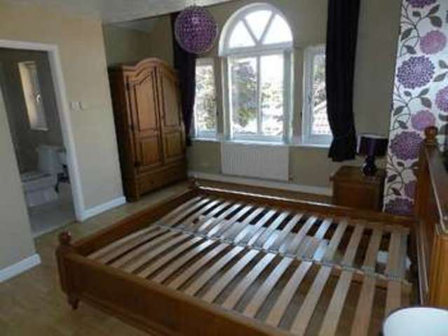  Image of 4 bedroom Detached house to rent in Pendle Gardens Culcheth Warrington WA3 at Culcheth  Warrington, WA3 4LU