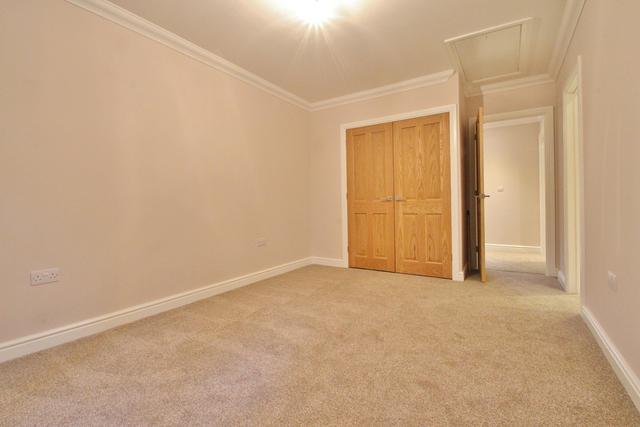  Image of 5 bedroom Detached house for sale in Penwood End Hook Heath Woking GU22 at Pond Road Hook Heath Mayford, GU22 0JU