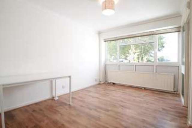  Image of 1 bedroom Maisonette to rent in Perryfield Way Ham Richmond TW10 at Ham, TW10 7SL