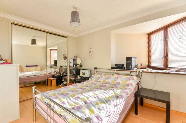  Image of 2 bedroom Flat for sale in Perth Road Beckenham BR3 at Perth Road, Beckenham  Beckenham, BR3 6PP