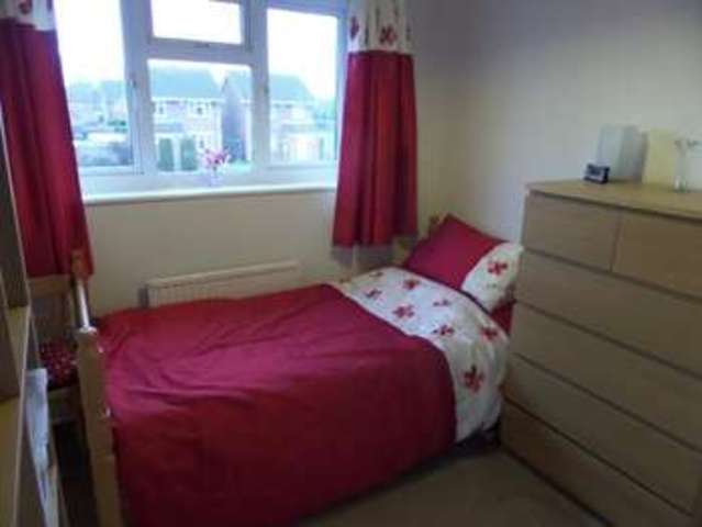  Image of 3 bedroom Semi-Detached house for sale in Petersham Close Newport Pagnell MK16 at Newport Pagnell, MK16 0JG