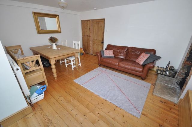  Image of 3 bedroom Terraced house for sale in Petticoat Lane Dilton Marsh Westbury BA13 at Petticoat Lane Dilton Marsh Westbury, BA13 4DG