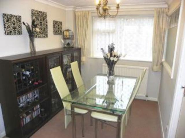  Image of 3 bedroom Detached house to rent in Petworth Gardens Southampton SO16 at Petworth Gardens Lordswood Southampton, SO16 8EF