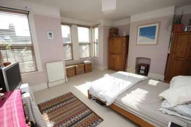  Image of 3 bedroom Terraced house for sale in Pounds Park Road Plymouth PL3 at Peverell Plymouth Devon, PL3 4QP