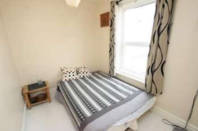  Image of 3 bedroom Terraced house for sale in Pounds Park Road Plymouth PL3 at Peverell Plymouth Devon, PL3 4QP