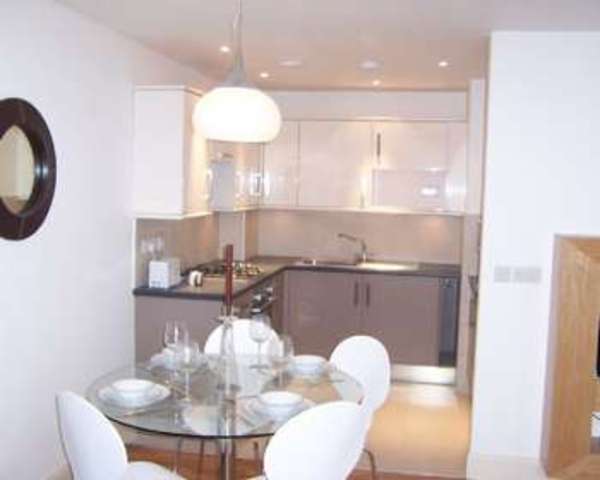  Image of 2 bedroom Flat to rent in Kenton Road Harrow HA3 at Kenton Road  HARROW, HA3 8LS