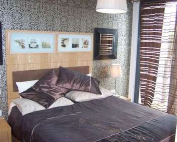 Image of 2 bedroom Flat to rent in Kenton Road Harrow HA3 at Kenton Road  HARROW, HA3 8LS