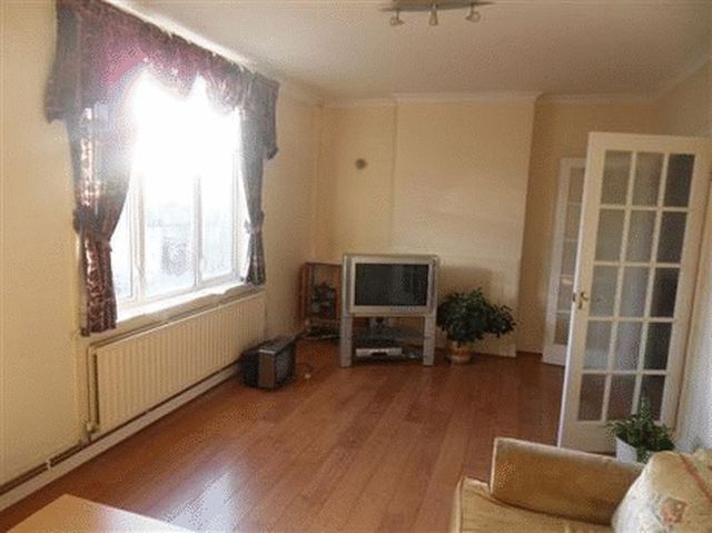  Image of 3 bedroom Flat to rent in Pinner Road North Harrow Harrow HA2 at Pinner Road  Harrow, HA2 6EH