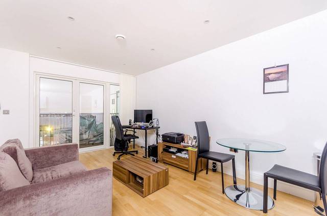  Image of 1 bedroom Flat for sale in Pinner Road North Harrow Harrow HA1 at Pinner Road  Harrow, HA1 4FS
