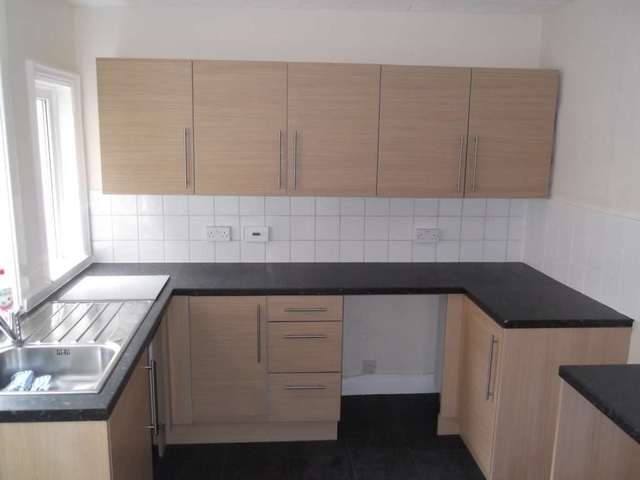  Image of 3 bedroom Semi-Detached house to rent in Pitt Street Southport PR9 at Pitt Street  Southport, PR9 7AE