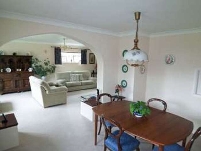  Image of 4 bedroom Detached house for sale in Plantation Road East Markham Newark NG22 at Plantation Road East Markham Newark, NG22 0SD