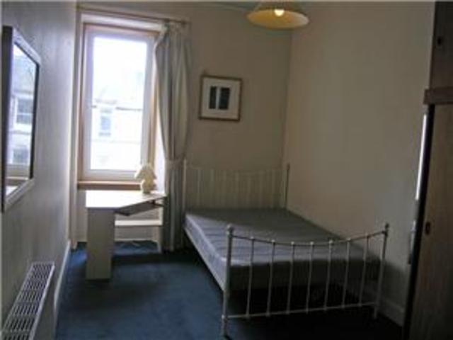  Image of 2 bedroom Flat to rent in Polwarth Crescent Edinburgh EH11 at Polwarth Edinburgh Edinburgh, EH11 1HN