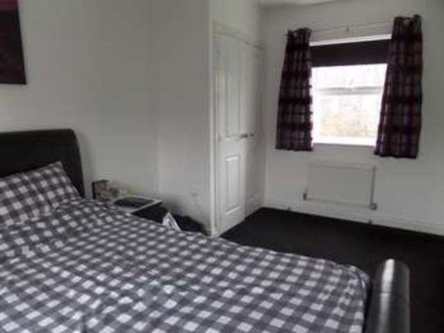  Image of 2 bedroom Detached house for sale in Popes Walk Bletchley Milton Keynes MK2 at Milton Keynes, MK2 3FJ