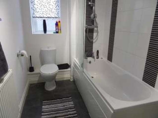  Image of 2 bedroom Detached house for sale in Popes Walk Bletchley Milton Keynes MK2 at Milton Keynes, MK2 3FJ