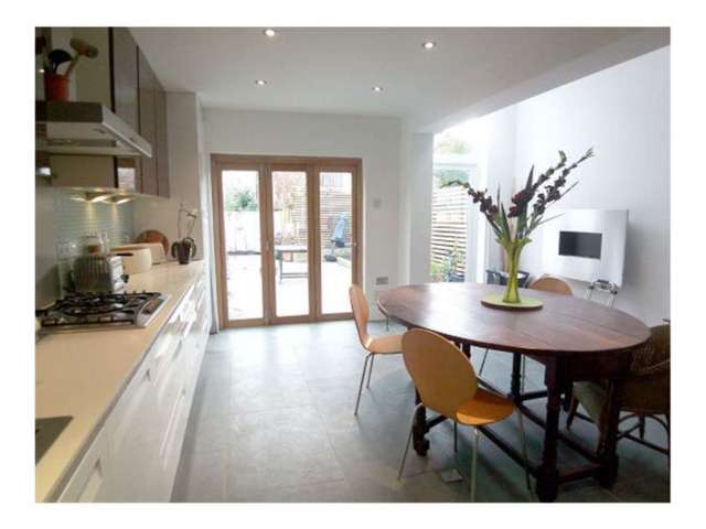  Image of 2 bedroom Apartment to rent in Porchester Square London W2 at Porchester Square Bayswater London, W2 6AU