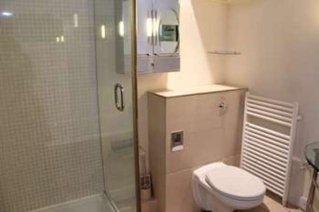  Image of 2 bedroom Flat to rent in Hertsmere Road London E14 at Hertsmere Road  London, E14 4AX