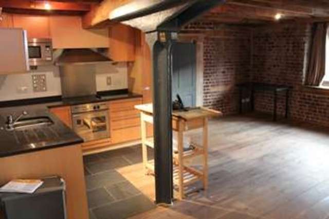  Image of 2 bedroom Flat to rent in Hertsmere Road London E14 at Hertsmere Road  London, E14 4AX