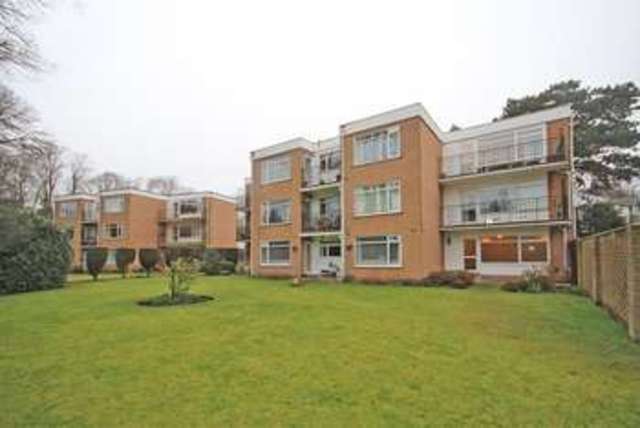  Image of 2 bedroom Flat for sale in Portarlington Road Westbourne Bournemouth BH4 at Portarlington Road West Cliff Bournemouth, BH4 8BT