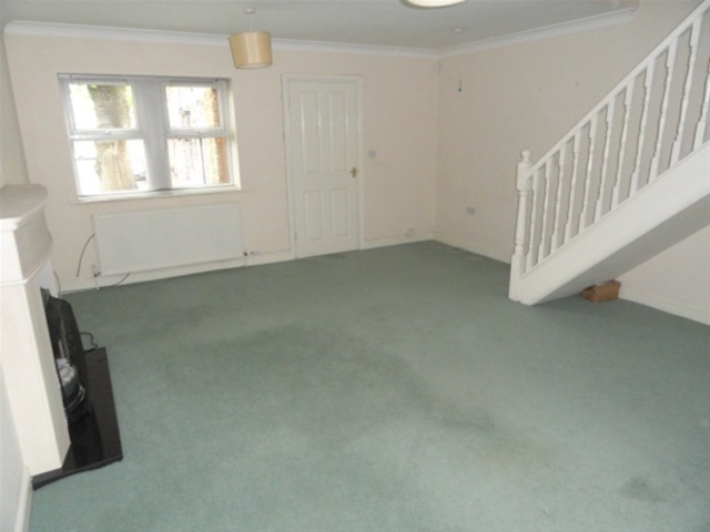  Image of 3 bedroom Terraced house for sale in Priestthorpe Road Bingley BD16 at Bingley, BD16 4NT