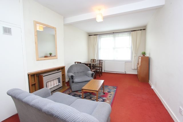  Image of 2 bedroom Flat to rent in Prestonfield Crescent Edinburgh EH16 at Prestonfield Edinburgh Edinburgh, EH16 5EN