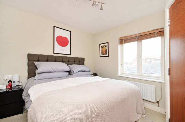  Image of 2 bedroom Flat for sale in Prince Edward Road London E9 at Prince Edward Road  Hackney Wick, E9 5NN