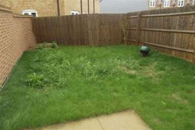  Image of 3 bedroom Detached house to rent in Courteenhall Drive Corby NN17 at Corby, NN17 5FE